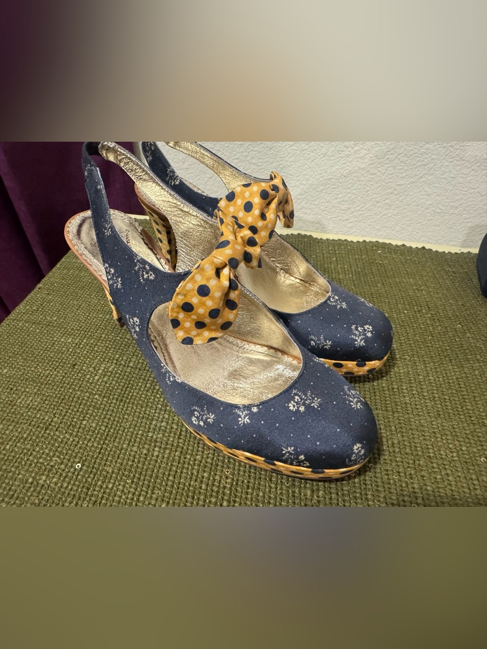 Anthropologie Miss Albright Navy and Yellow Floral Slingback Heels